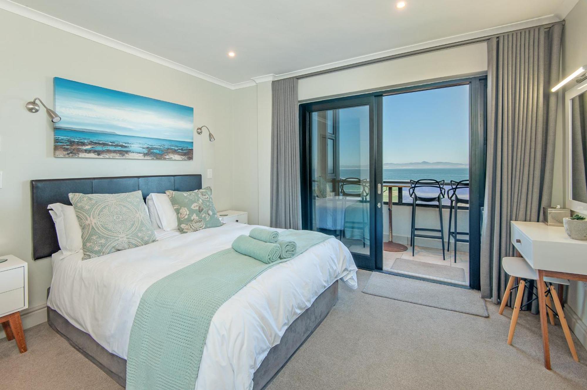 Walker Bay Luxury Seafront Apartment Hermanus Esterno foto