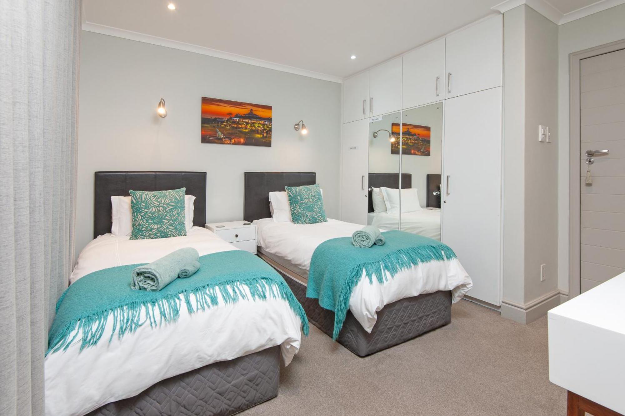 Walker Bay Luxury Seafront Apartment Hermanus Esterno foto